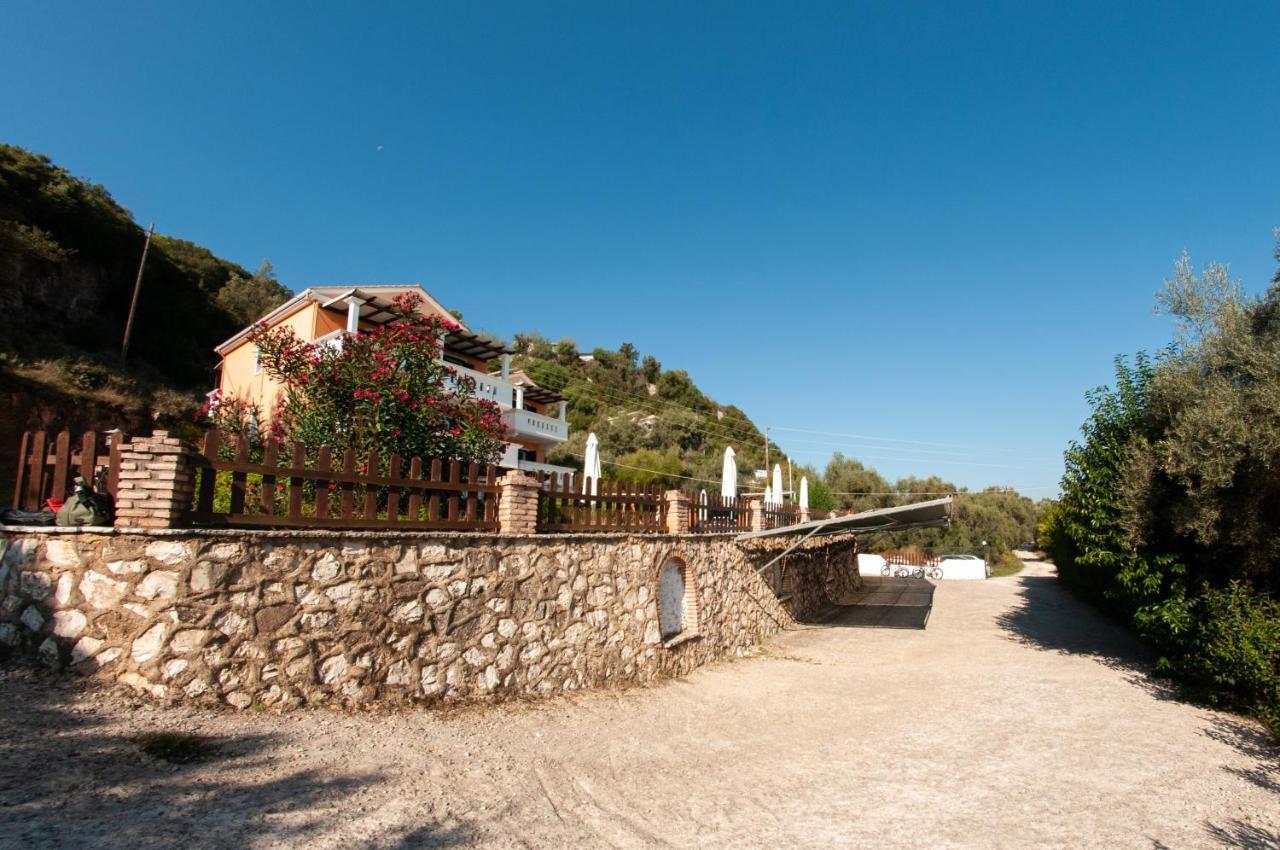 Ithaki Holidays Frínion Extérieur photo