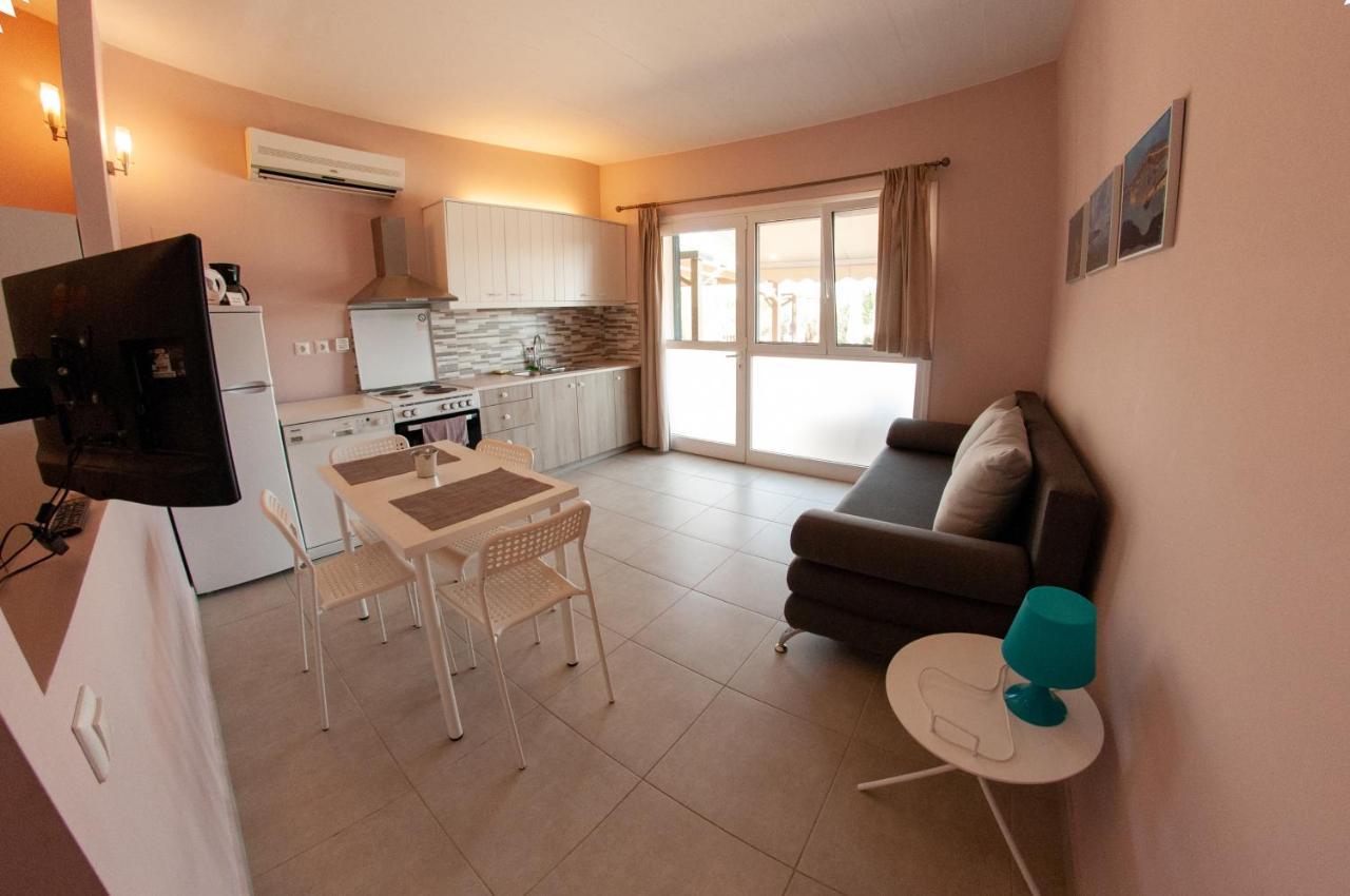 Ithaki Holidays Frínion Extérieur photo